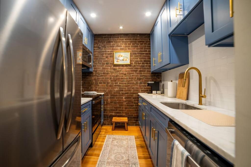 Apartment In The Heart Of Main Street