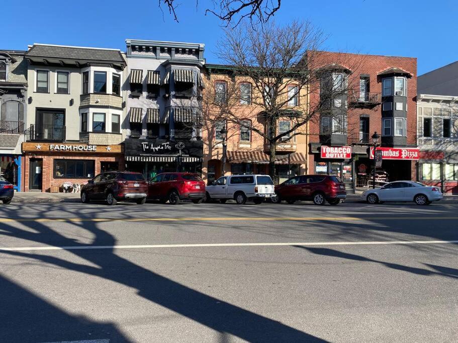 In The Heart Of Main Street Apartment